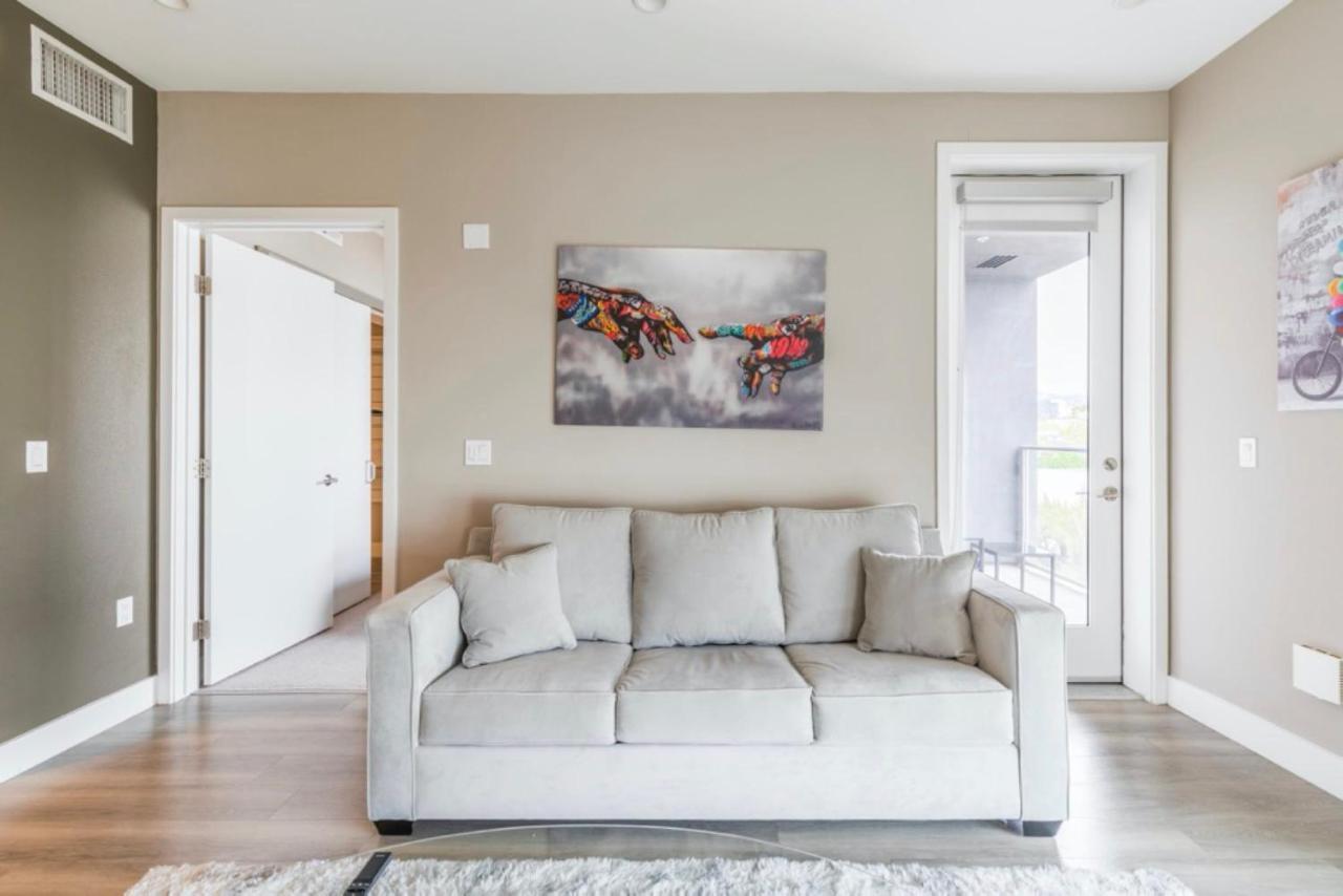 New Construction Modern Luxury Views Pool & Patio An Apartment Los Angeles